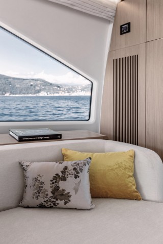 Azimut Fly 72 Internal Detail