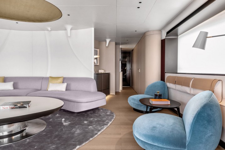 Azimut Trideck Upperdeck Lounge